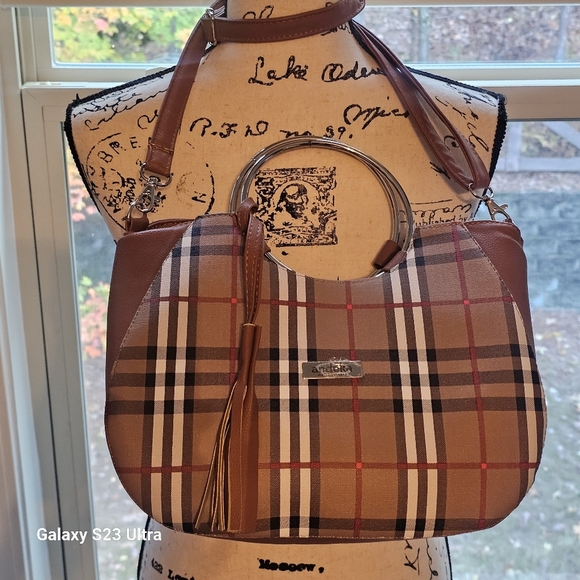 Plaid Handbag - Brown and Cream - Picture 3 of 16